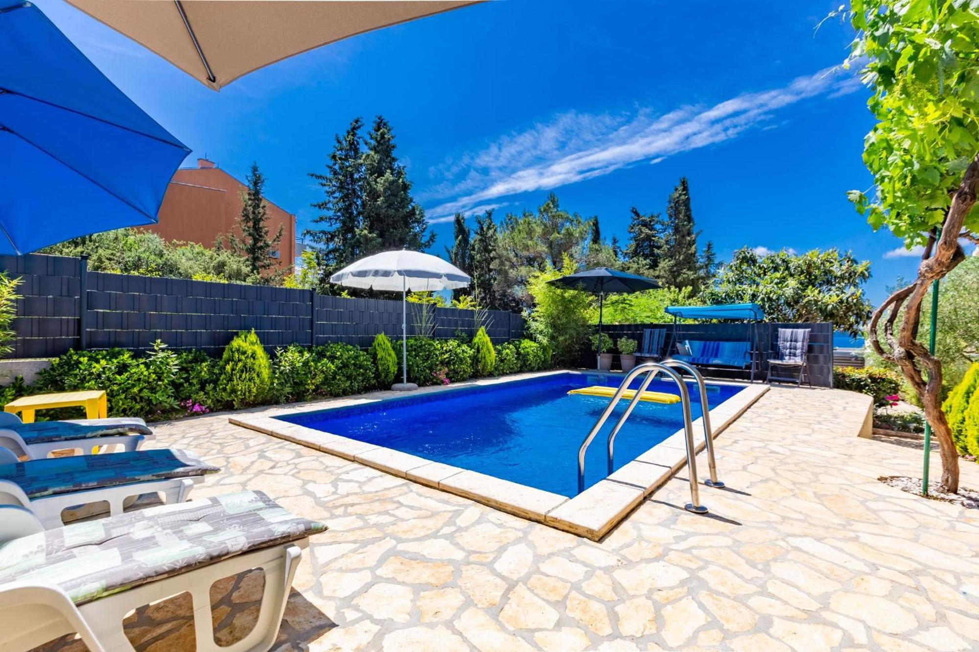 Holiday Home Flora Задар Экстерьер фото