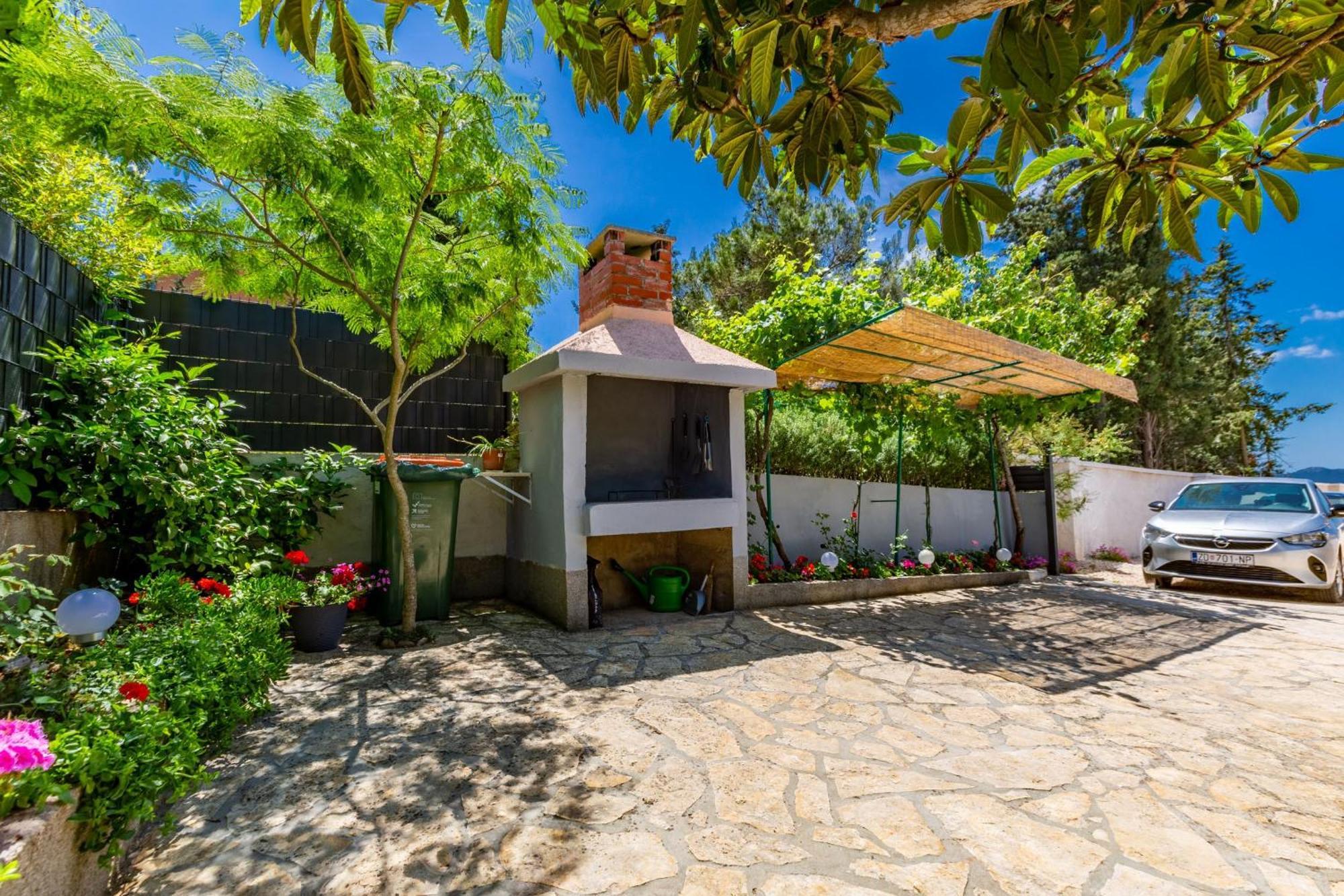 Holiday Home Flora Задар Экстерьер фото