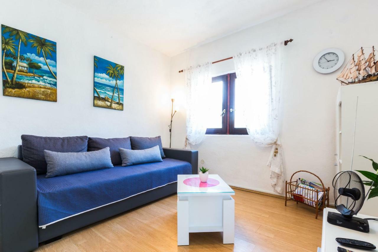 Holiday Home Flora Задар Экстерьер фото