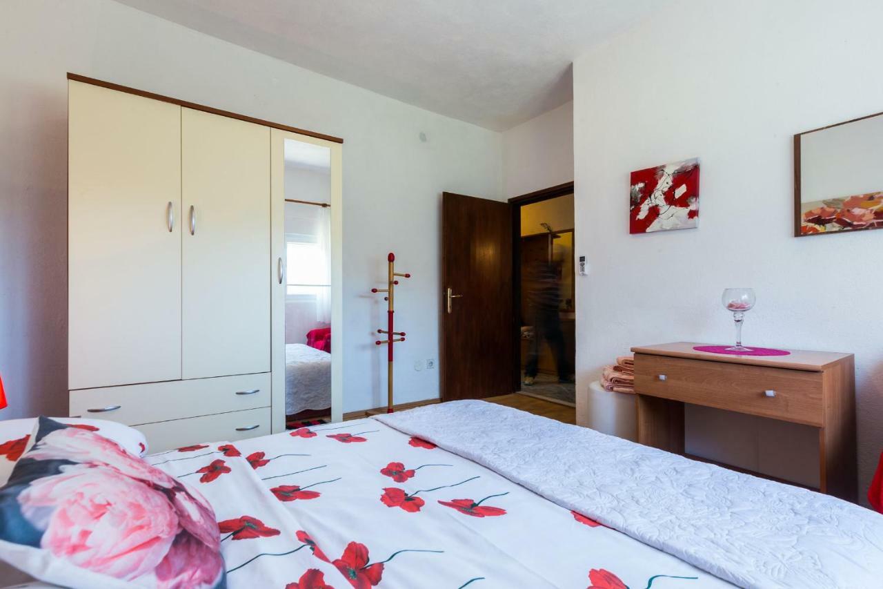 Holiday Home Flora Задар Экстерьер фото