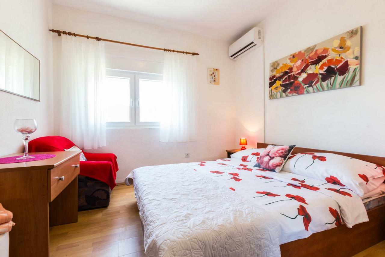 Holiday Home Flora Задар Экстерьер фото